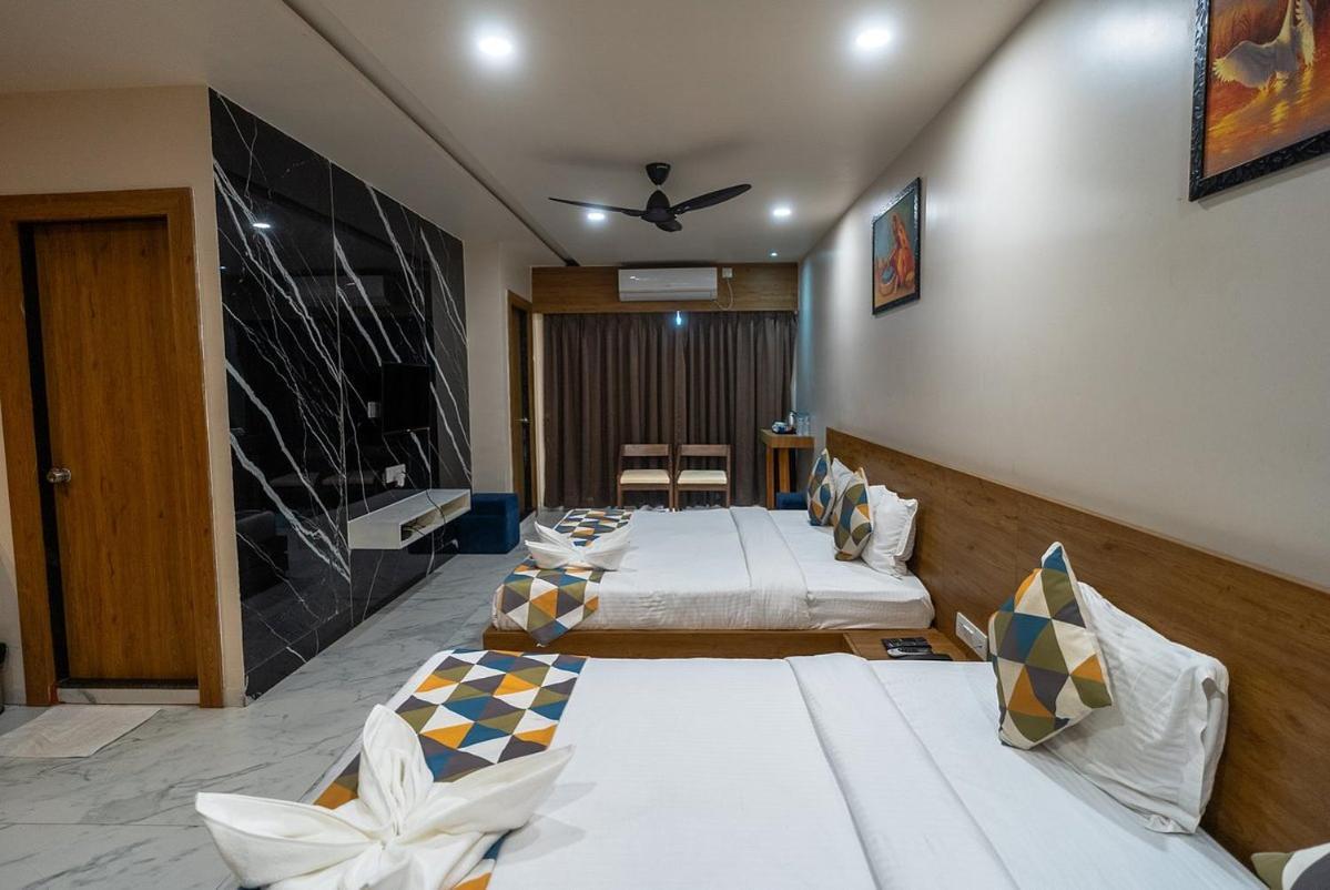 The Sky Imperial Unity Inn Garudeshwar Экстерьер фото